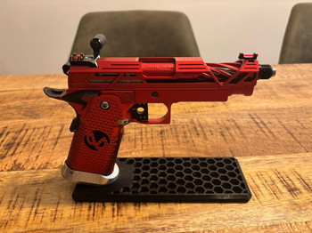 Afbeelding 2 van Red hi capa 4.3