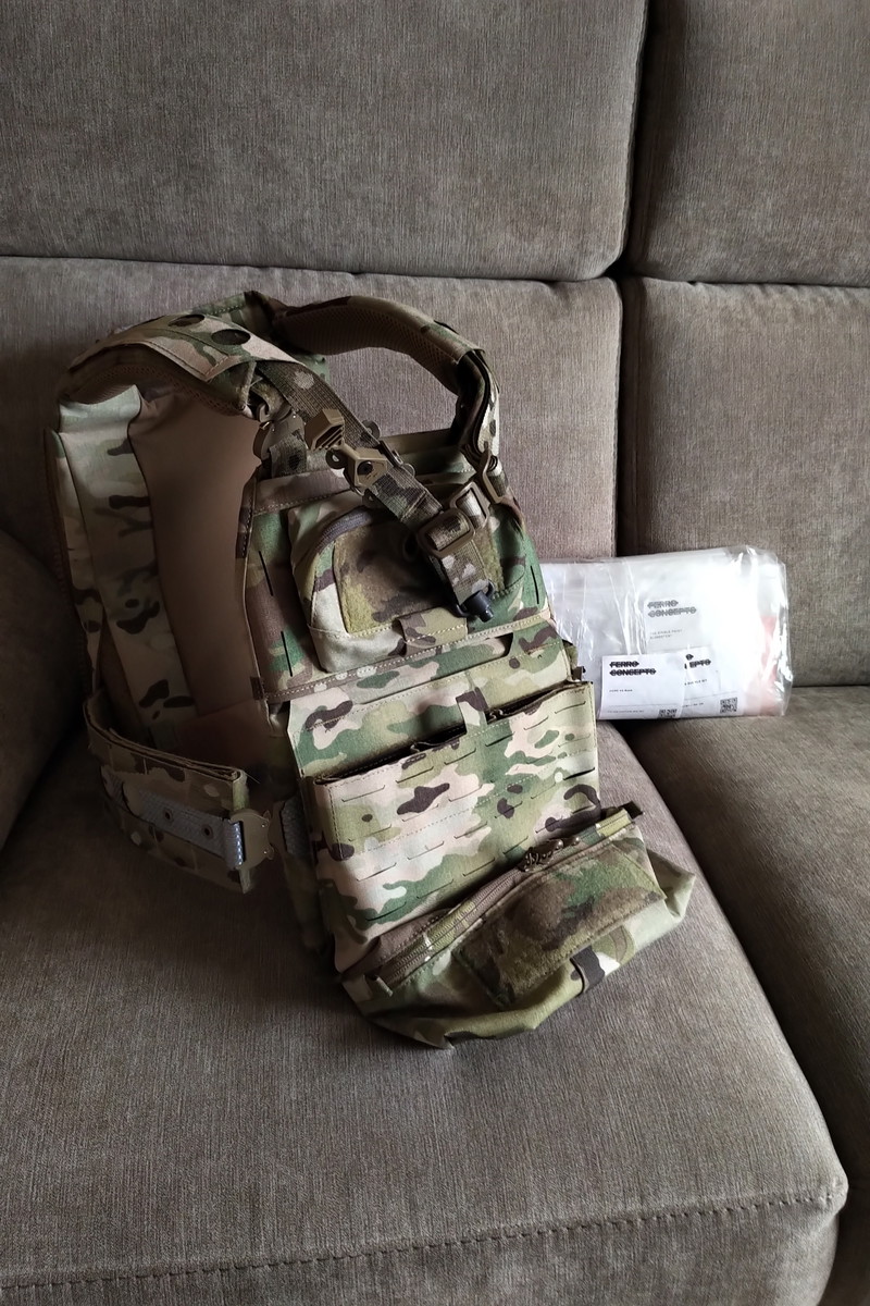 Image 1 for ferro concept porte plaque fcpc5 multicam