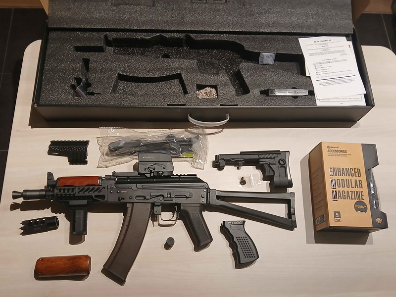 Image 1 for Cyma AKS-74U met 6 midcaps en accessories