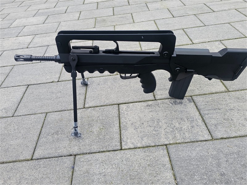 Image 1 for Famas f1