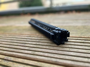 Afbeelding 2 van Madbull Daniel Defense 12.0 Lite Rail