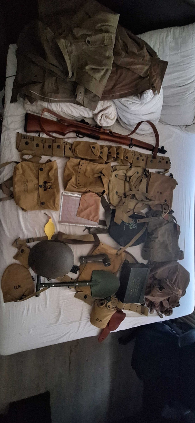Bild 1 für WW2 US PARATROOPER SET | AIRSOFT REENACTMENT | BIJNA COMPLEET MIST LAARZEN