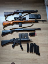 Bild für Een heel stel aeg's en een gas shotgun te koop.