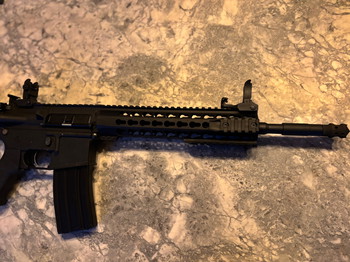 Imagen 5 de M4 / AR15 | Lancer Tactical | AEG | opknap/backup