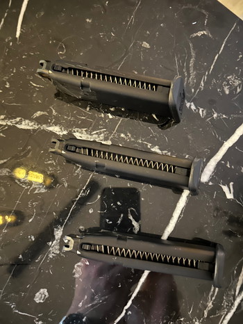 Bild 3 für Glock 17 gen 5 + 3 mags