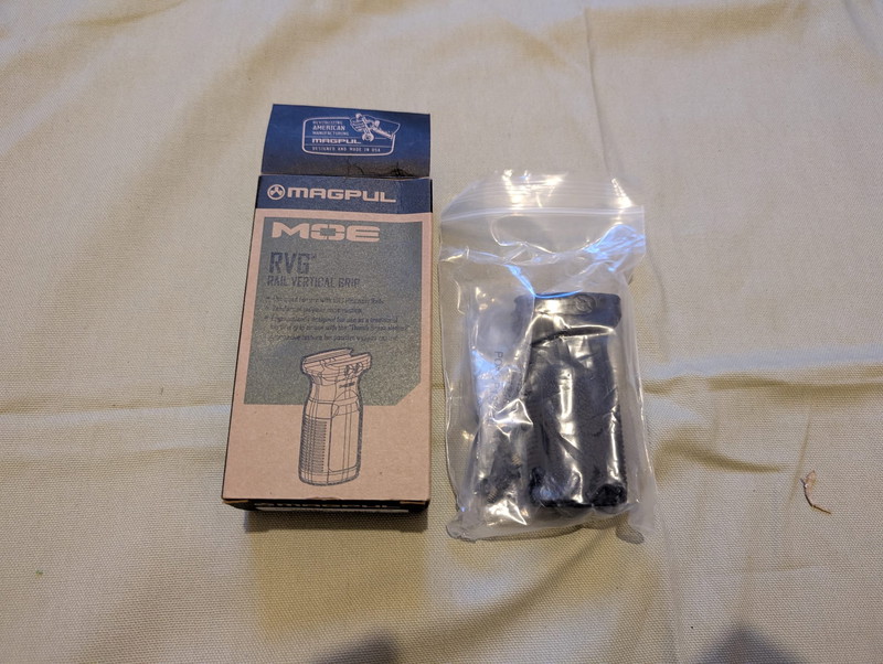 Image 1 for Magpul moe vertical grip