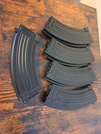 Afbeelding 5 van Aks-74U incl. 5 mid cap mags
