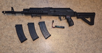 Afbeelding 2 van RK-74-T with mags and battery