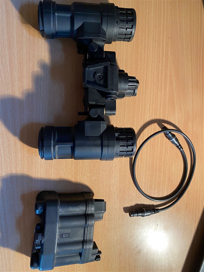 Image 1 for FMA dummy nightvision PVS 31 met realistische light function