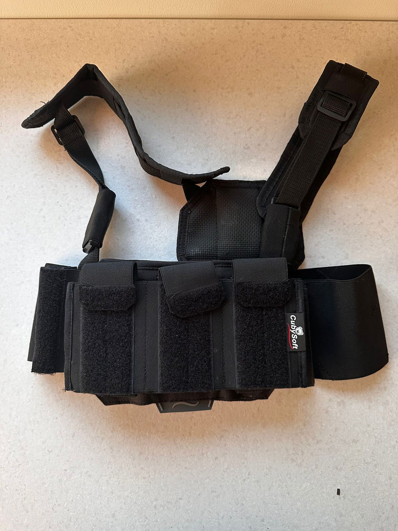 Image 1 pour Cubysoft Cyclone Chest Rig met 3 M4 pouches