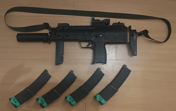 Image for VFC MP7A1 met 4 mags en extra onderdelen