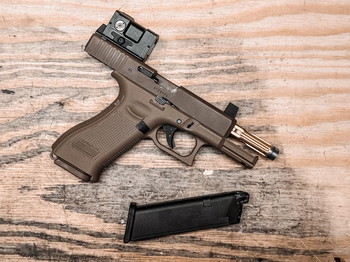 Afbeelding 3 van Glock 19x + 2 mags & optic