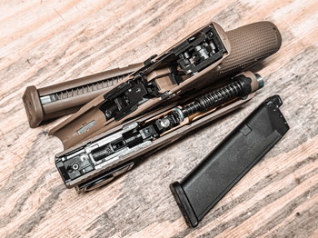 Afbeelding 4 van Glock 19x + 2 mags & optic