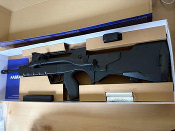 Image 3 for (nieuw) FAMAS Valo LPAEG - Black - Cybergun