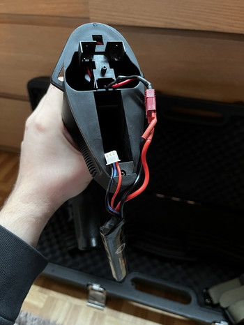 Image 2 pour TM HK416D EBBR  + Modif connecteur Dean + 3 Chargeurs + Mallette Rigide + Attache sangle avec la sangle 2 points
