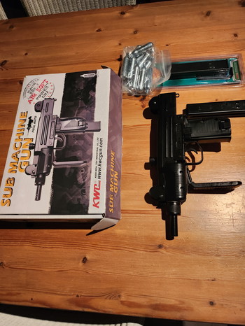 Image 3 for Sub machine gun Uzi kwc 2x magazijnen