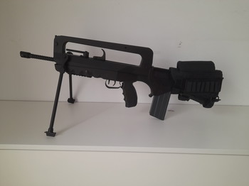 Image 2 pour Airsoft famas met sniper pouch