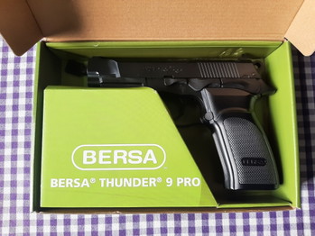 Image 2 for Pack - Pistolet Bersa Thunder 9 Pro CO2 NBB ASG