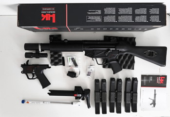 Bild 2 für VFC MP5SD2 + 6 Mags (Extremely rare worldwide, + real HK Parts)