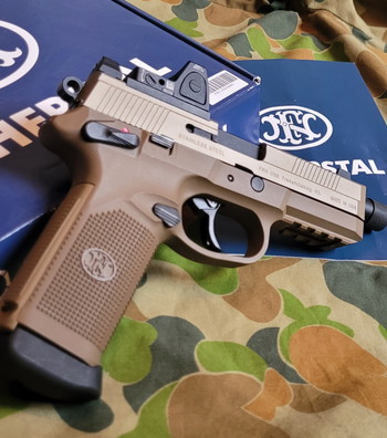 Imagen 2 de Cybergun FNX45 met toebehoren