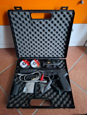 Bild 3 für Airsoft Steyr Aug Replica (Black)  |  JG0449A AU-2G, by Jing Gong