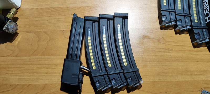 Image 1 pour Hicapa adapter US Inc 6 mp5 mags