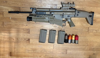 Image 5 for Tokyo Marui SCAR H EBB met VFC grenadelauncher en granaten.