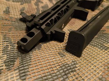 Bild 6 für King Arms TWS 9mm SBR GBB m4 met glock mags pcc