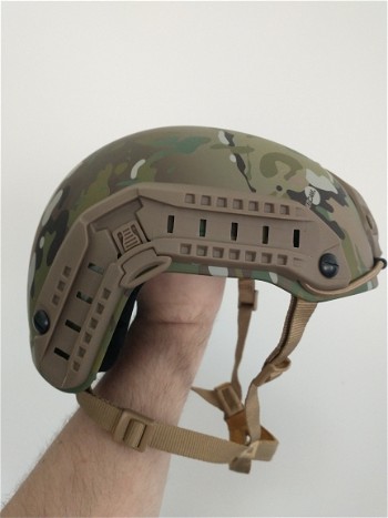 Image 4 for Te koop: multicam helm met accessoires maatje M