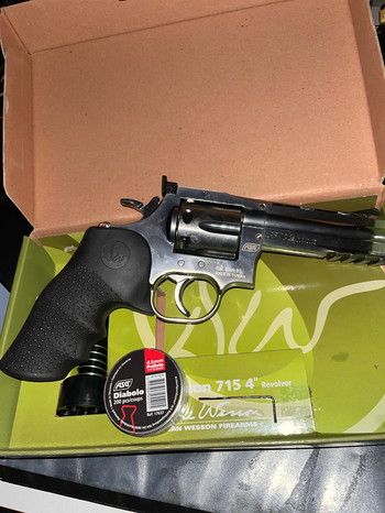 Afbeelding 3 van Dan Wesson 715/ 4 Co2 revolver van ASG met 4.5mm diabolo