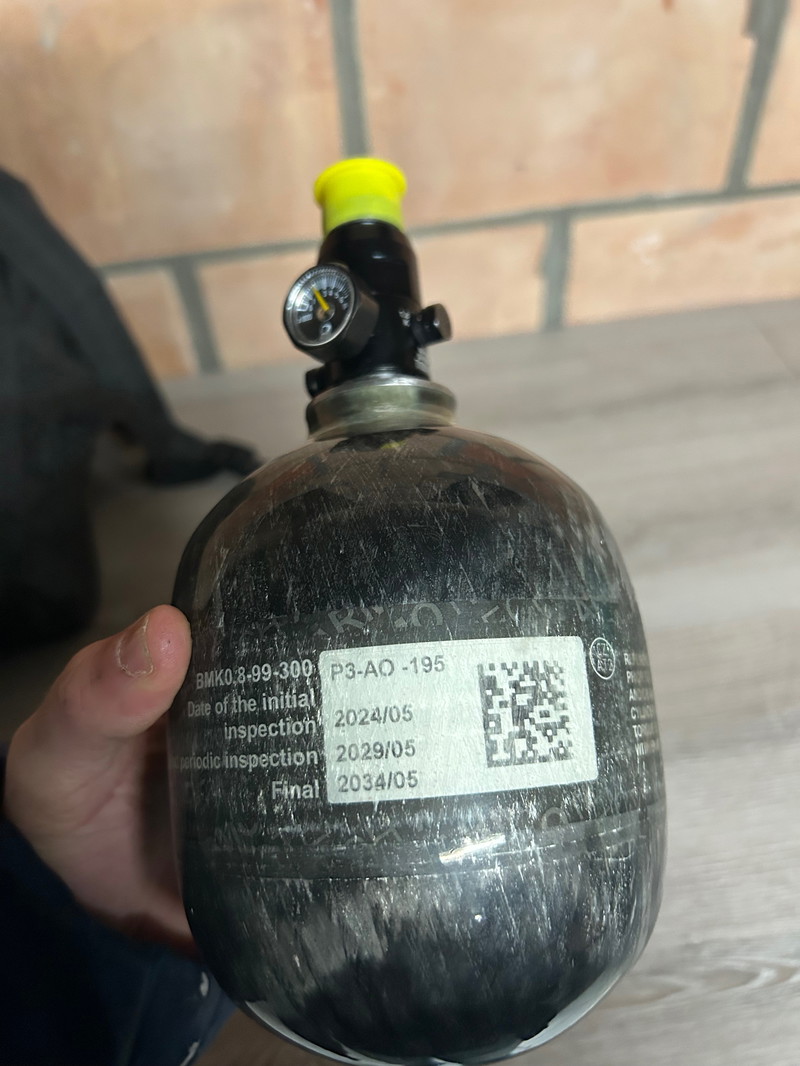 Bild 1 für Dye armotech 0,8l carbon hpa tank