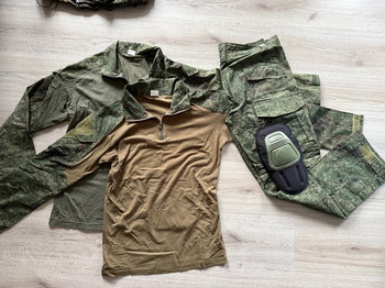 Imagen 5 de Complete Set Kleding & Gear - Incl. Boafeng Portofoon, Combat outfit, Plate Carrier, Tactical Belt, Pouches, Bescherming & MEER ! (In 1 keer klaar)