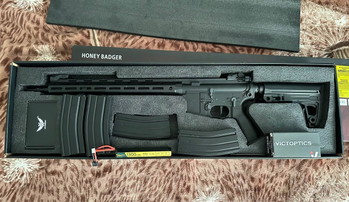 Image 2 for Airsoft Double Eagle M906A Honey Badger Full Metal S-AEG Tuned Vector Optics