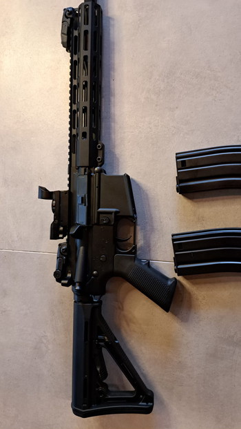 Imagen 7 de AR15 ARCTURUS met 2 magazijnen en een reddot