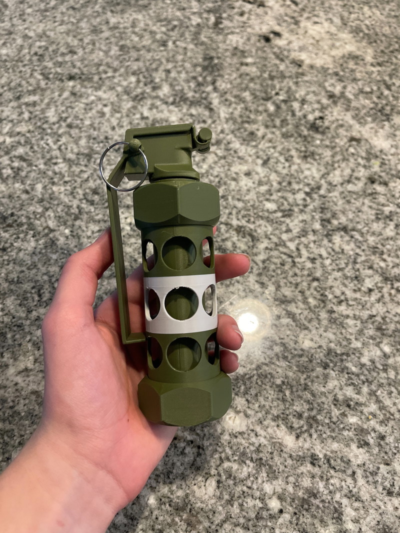 Bild 1 für Dummy Flashbang / Stun Grenade Realistische Look, voor Airsoft