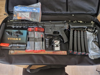 Imagen 2 de KRYTAC TRIDENT MK2 CRB-M incl mods + Accesoires + magazijnen + ....