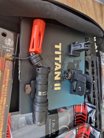 Afbeelding 3 van KRYTAC TRIDENT MK2 CRB-M incl mods + Accesoires + magazijnen + ....