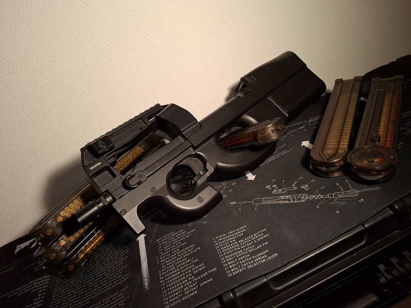 Image 1 pour Cyma P90 OPKNAPPER