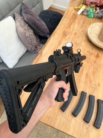 Bild 3 für G&G EGM A4 MP5 AEG Blowback inclusief accessoires