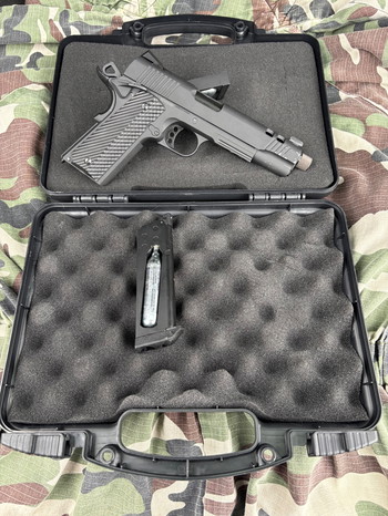 Imagen 2 de 1911 met koffer