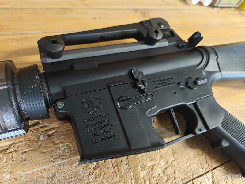 Afbeelding 1 van M4A1 Colt licenced - Custom gearbox