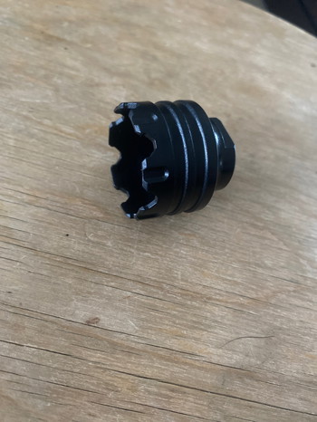 Image 2 for flashhider