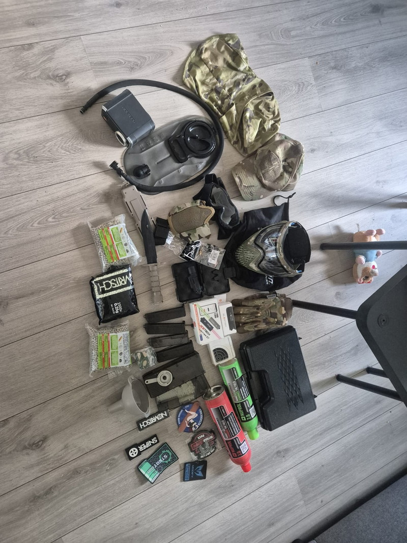 Complete uitrustig+ Accessoires. Zie beschrijving! – 1. kép