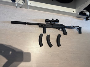 Imagen para SSQ22 inclusief scope, 3 mags, suppressor en foregrip.