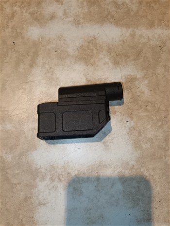 Afbeelding 2 van Nagelnieuwe shotgun m4 adapter.