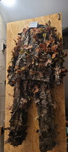 Afbeelding van Handgemaakte leaf/ghillie suit