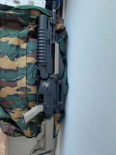 Bild für M4 met grenade launcher