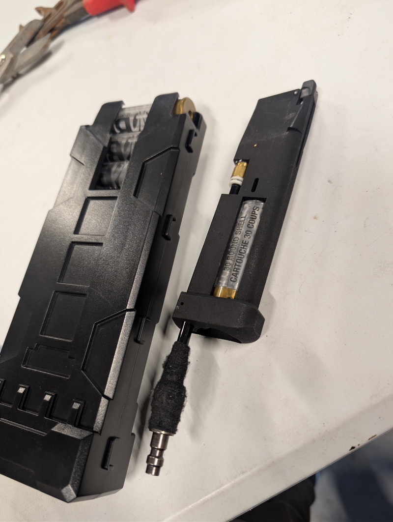 Afbeelding 1 van Hi Capa Hpa adapter inclusief 6 Shotgun shells