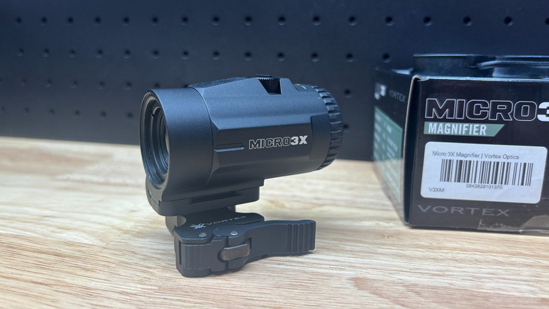Image 1 pour Vortex v3xm (Micro 3X Magnifier)
