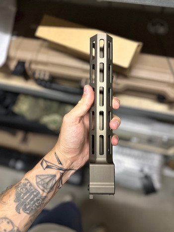 Afbeelding 3 van Angry Gun - MK16 M-Lock Rail 10.5